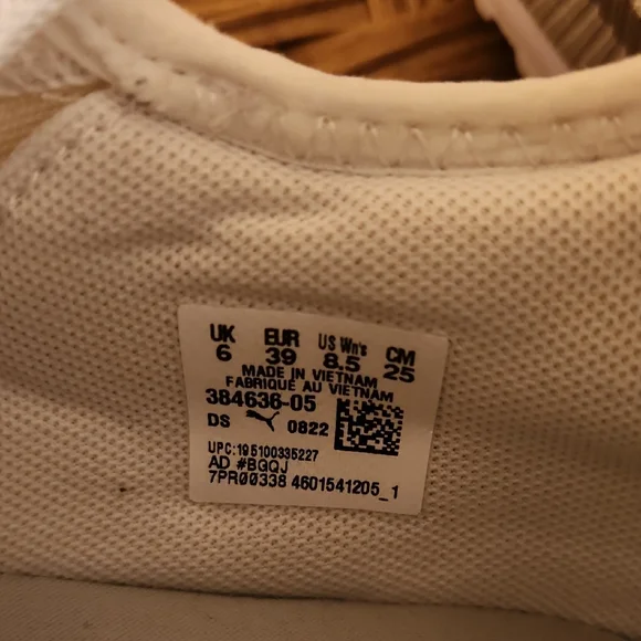 Puma White and Silver Athletic Shoes - Picture 4 of 6